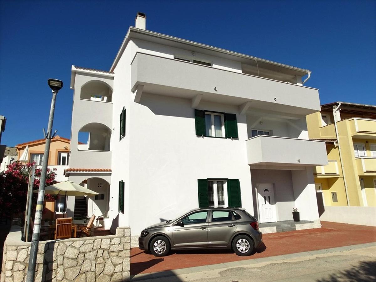 Apartments By The Sea Pag - 16100 帕格 外观 照片
