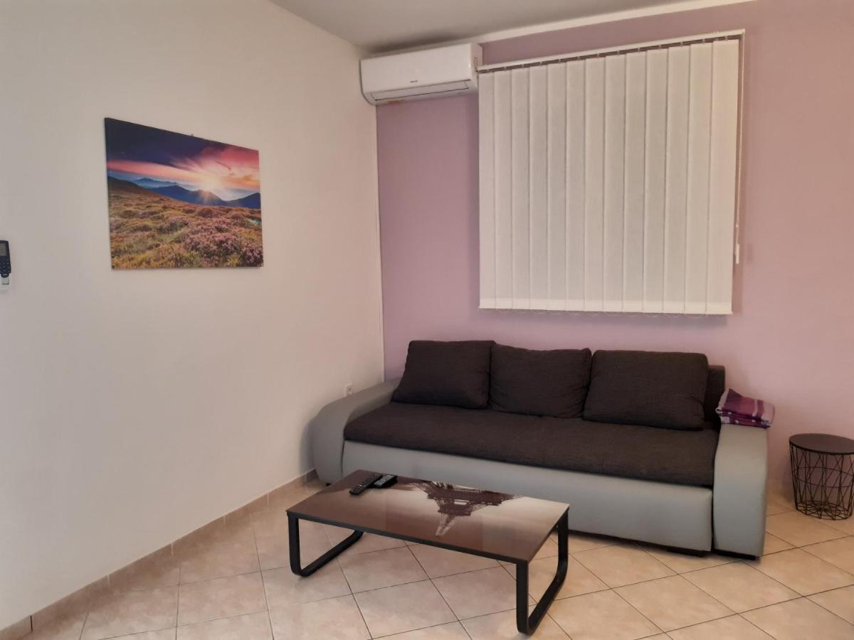 Apartments By The Sea Pag - 16100 帕格 外观 照片