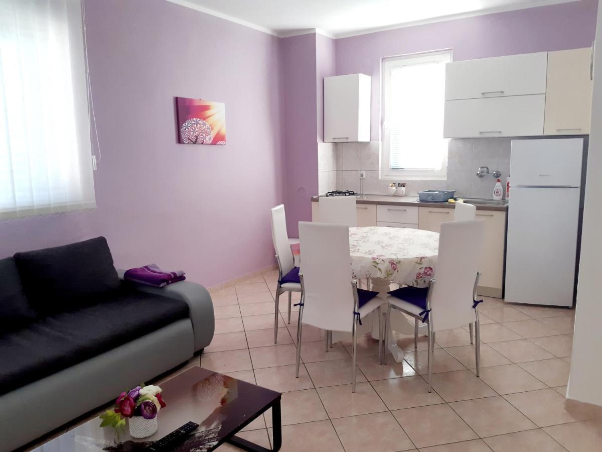 Apartments By The Sea Pag - 16100 帕格 外观 照片